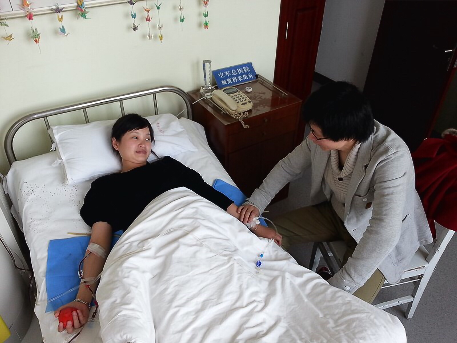 2013年4月潘克勤在北京为同一患者捐献淋巴细胞