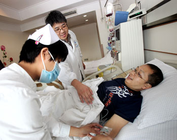 （090）姜伟 – 生命可以延续　病中妻子陪同丈夫捐献 – 2011年10月25日 捐献名录 第1张