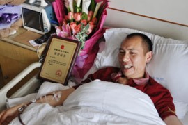 （077）张耀 – 全职“奶爸” 捐献造血干细胞 – 2011年04月25日