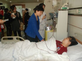 （094）孙洁 – 企业女干部勇往直前完成捐献 – 2011年11月28日