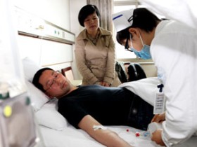 （100）郑卫军 – 浙江省迎来第100位造血干细胞捐献者 – 2012年04月13日