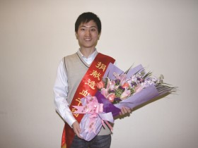 (044)韩小兵 – 证券公司小伙捐献造血干细胞 – 2009年11月19日