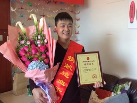 (325)章兵华 – 街头献血成了志愿者,千里迢迢赶来捐献 – 2016年12月27日