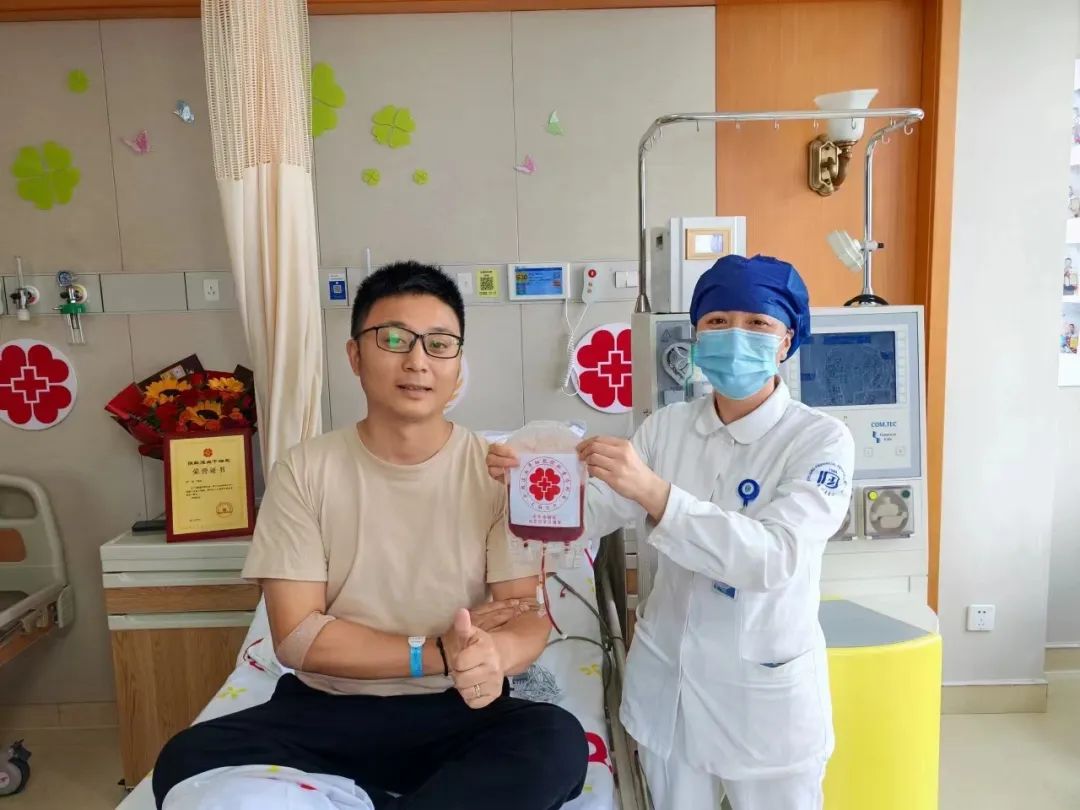 女朋友患上白血病，婚后不久，我住进了医院 志愿风采 第5张