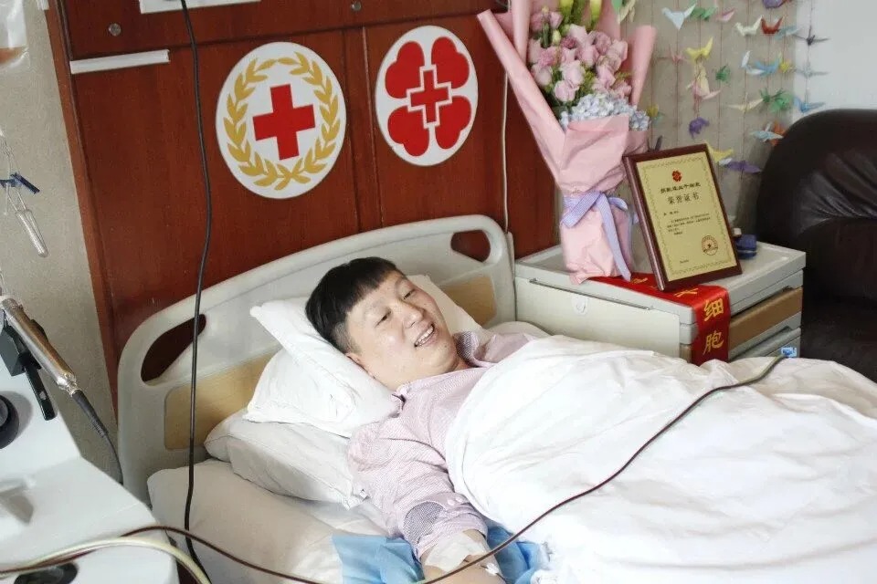 46岁退役军人吴谦献血300次，用116000毫升热血诠释“奉献”二字 志愿风采 第2张