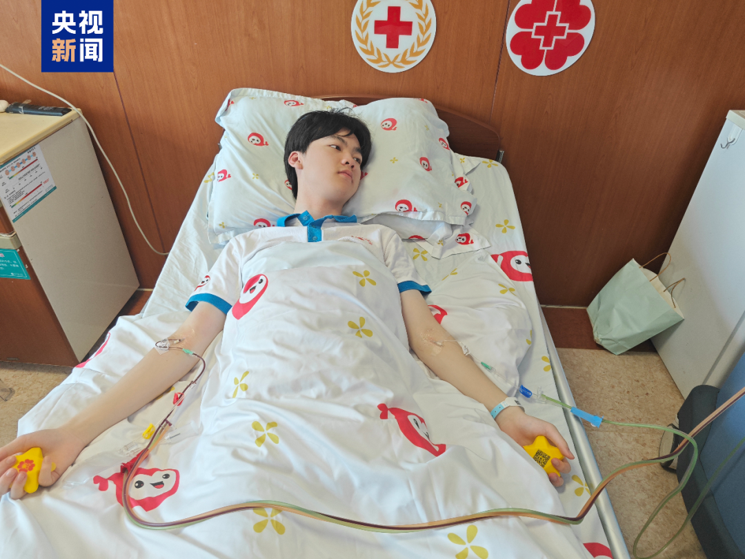 这场“一个人的毕业典礼”,全网点赞! 媒体报道 第6张-生命因您而精彩